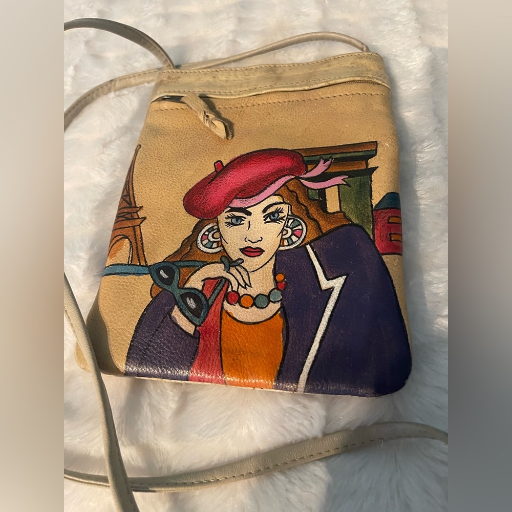 Vintage  leather Stylish Tan Crossbody Bag with Artistic Desig💎🌷💎